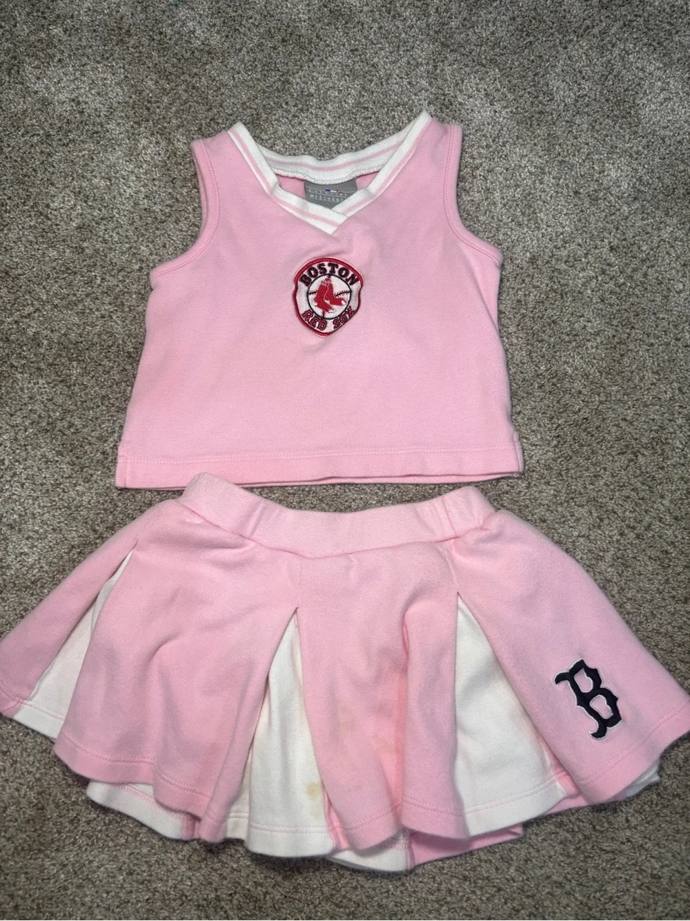 Boston Red Sox cheerleader-style outfit with a matching pleated skirt toddler 2T